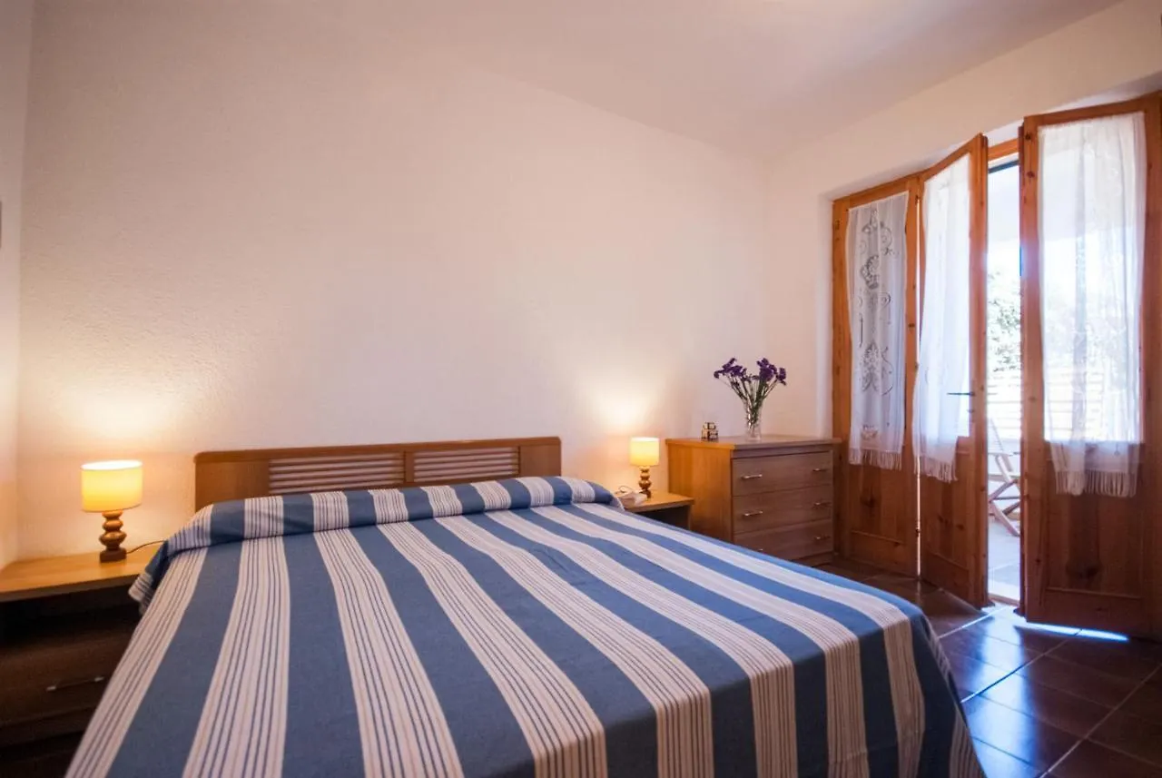 Aparthotel Appartamenti Gli Olmi Marina di Campo Italy