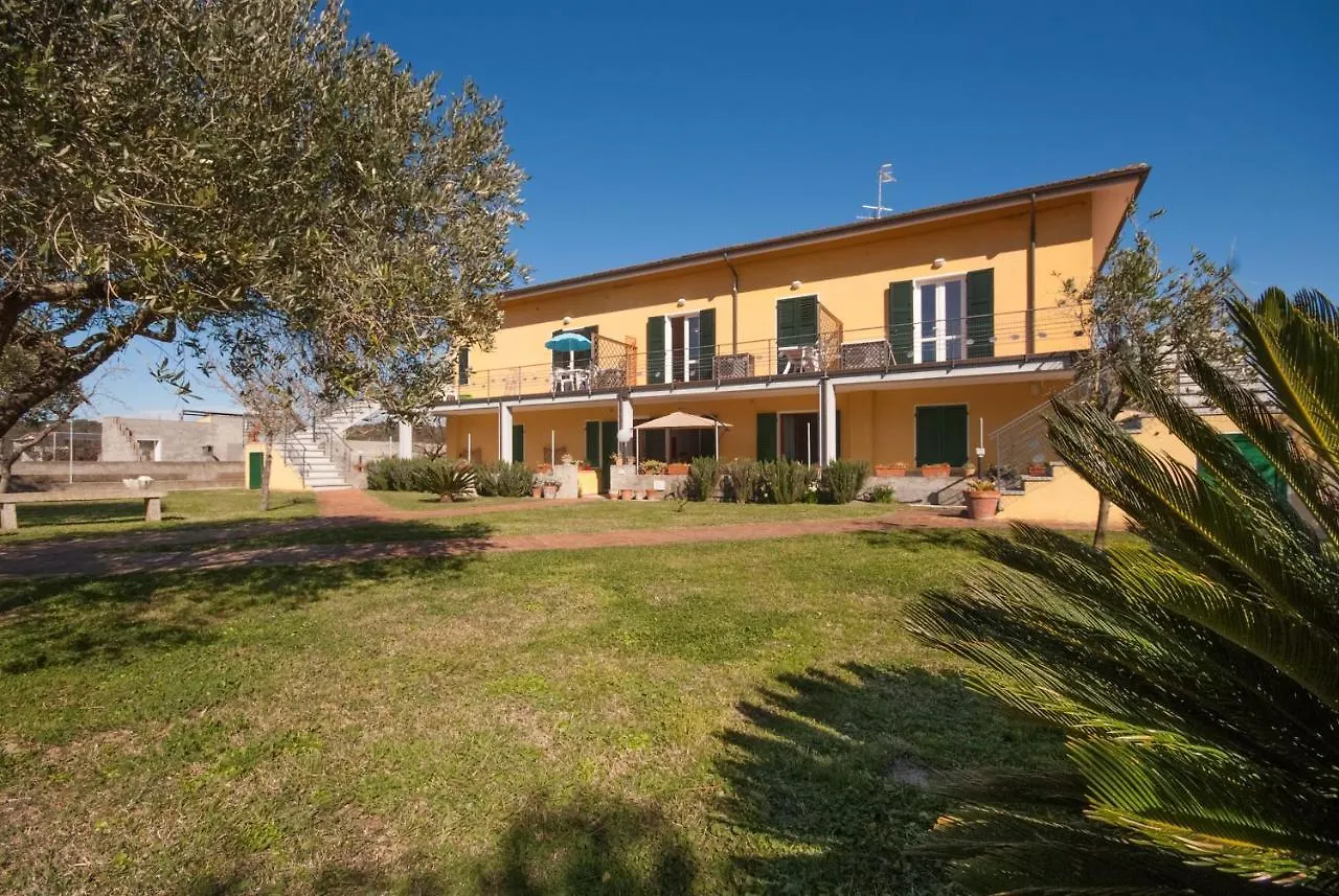 Aparthotel Appartamenti Gli Olmi Marina di Campo Italy